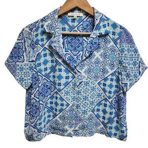 Rose+Olive Shirt Women Sz M Blue White Floral Square Short Slv Button Crop Silky